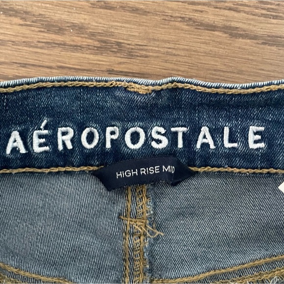 Aeropostale Stretchy High Rise Shorts - Medium Wash - Distressed - Raw Hem - Picture 12 of 14